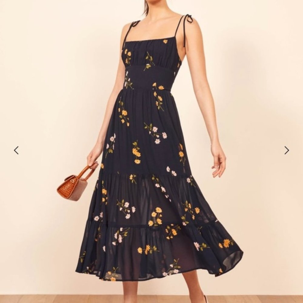 ISO Reformation Kealy dress in Princess Margaret, size 8